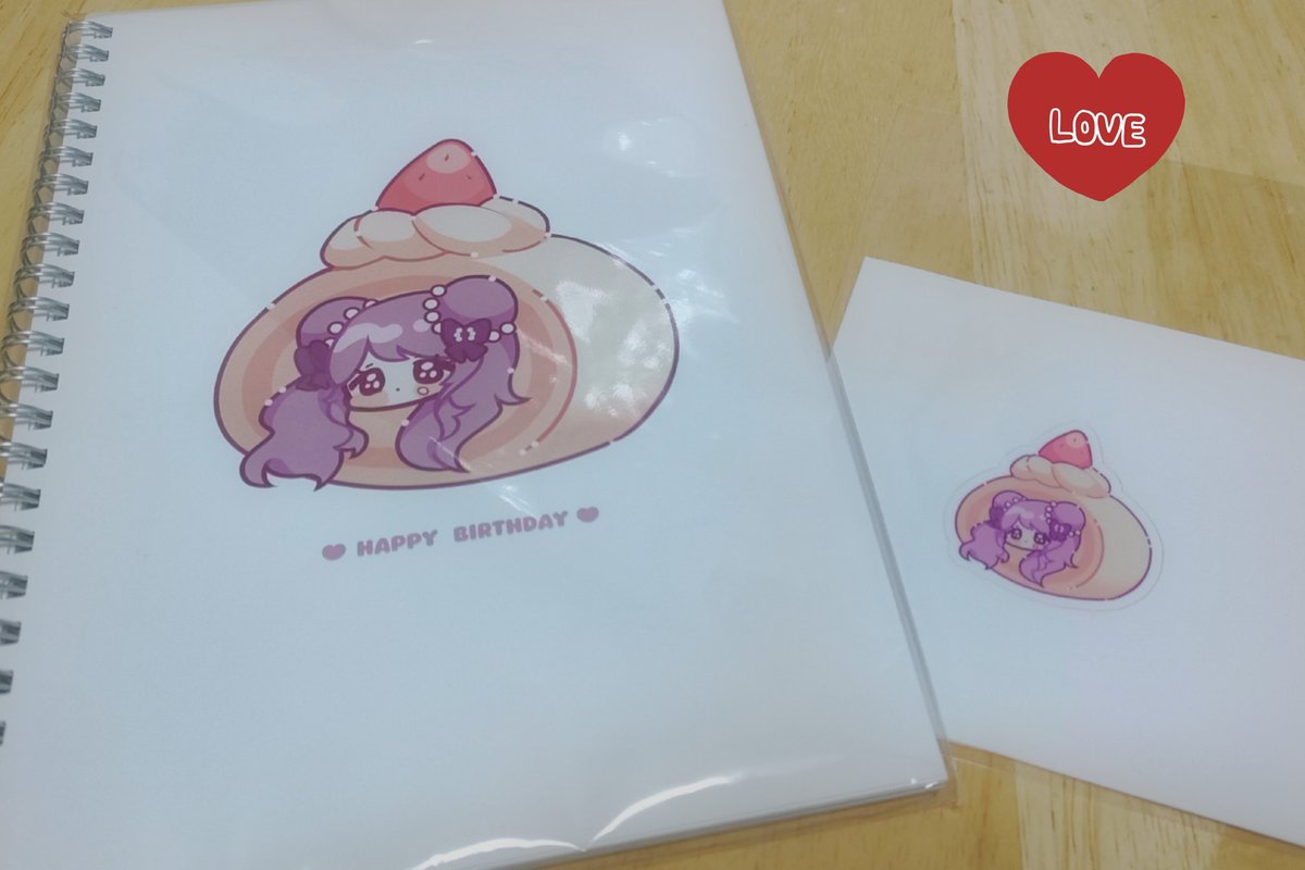 sicre_himitsu's tweet image. 去年のお誕生日にはるがすみさんが描いてくださったファンアートで自分用にノートとシールを作ったので自慢(ˆ︎o̴̶̷̤ ·̫ o̴̶̷̤ˆ)💓見て見て!!
(ほんとはクリスマスに届いてたけど時が止まってしまっていた…………🎅🏻)