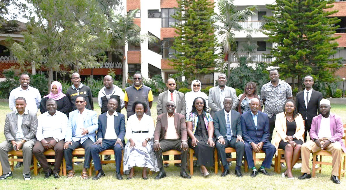 FCDCKenya's tweet photo. Today, @isiolo_county , in partnership with FCDC and @akuihd , facilitated a sensitization workshop for County Chief Executive Members on the Isiolo County Government Child Protection Policy. https://t.co/iG4rWPGFgA