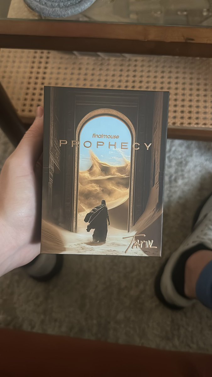 Finally got my <a href="/finalmouse/">Finalmouse</a> Prophecy and even better thats its my boy <a href="/tarik/">tarik</a> !! 😍😍😍