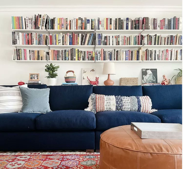 StyledNSpaces's tweet photo. Living room bookshelf ideas:
Style by color: Organize books for a rainbow effect.
Mix decor: Add plants, art, or objects.
Layer heights: Create visual interest.
Keep it tidy: Less clutter, more charm.
A stylish focal point! 📚✨ #BookshelfDecor #LivingRoomDesign https://t.co/zIHGpyJNtd
