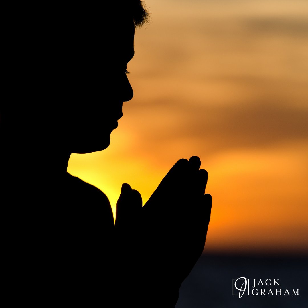 PPTMinistries's tweet image. Make a habit of prayer. When your life is full of prayer, you feel more in tune to what God has in store for you! bit.ly/3uoRzBX #prayer #prayerrequest #spiritualdisciplines
