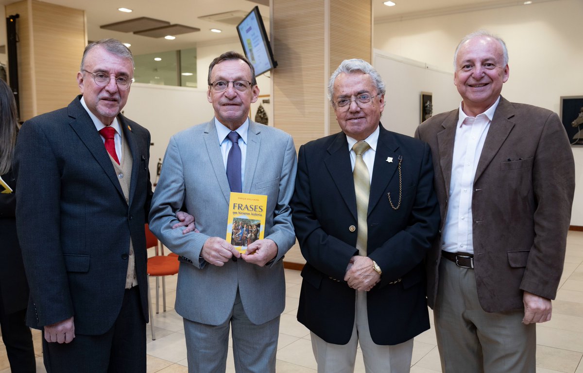 Universidad Andina (@uasbecuador) on Twitter photo 📚🗣️ 𝗟𝗮𝘀 𝗳𝗿𝗮𝘀𝗲𝘀 𝗾𝘂𝗲 𝗺𝗮𝗿𝗰𝗮𝗿𝗼𝗻 𝗻𝘂𝗲𝘀𝘁𝗿𝗮 𝗵𝗶𝘀𝘁𝗼𝗿𝗶𝗮
Ayer, en nuestra casa de estudios, se presentó el libro "𝗙𝗿𝗮𝘀𝗲𝘀 𝗾𝘂𝗲 𝗵𝗶𝗰𝗶𝗲𝗿𝗼𝗻 𝗵𝗶𝘀𝘁𝗼𝗿𝗶𝗮. 𝗘𝗹 𝗽𝗼𝗱𝗲𝗿 𝗱𝗲 𝗹𝗮𝘀 𝗽𝗮𝗹𝗮𝗯𝗿𝗮𝘀", del historiador <a href="/EAyalaMora/">Enrique Ayala Mora</a>, rector 📚🗣️ 𝗟𝗮𝘀 𝗳𝗿𝗮𝘀𝗲𝘀 𝗾𝘂𝗲 𝗺𝗮𝗿𝗰𝗮𝗿𝗼𝗻 𝗻𝘂𝗲𝘀𝘁𝗿𝗮 𝗵𝗶𝘀𝘁𝗼𝗿𝗶𝗮
Ayer, en nuestra casa de estudios, se presentó el libro "𝗙𝗿𝗮𝘀𝗲𝘀 𝗾𝘂𝗲 𝗵𝗶𝗰𝗶𝗲𝗿𝗼𝗻 𝗵𝗶𝘀𝘁𝗼𝗿𝗶𝗮. 𝗘𝗹 𝗽𝗼𝗱𝗲𝗿 𝗱𝗲 𝗹𝗮𝘀 𝗽𝗮𝗹𝗮𝗯𝗿𝗮𝘀", del historiador <a href="/EAyalaMora/">Enrique Ayala Mora</a>, rector