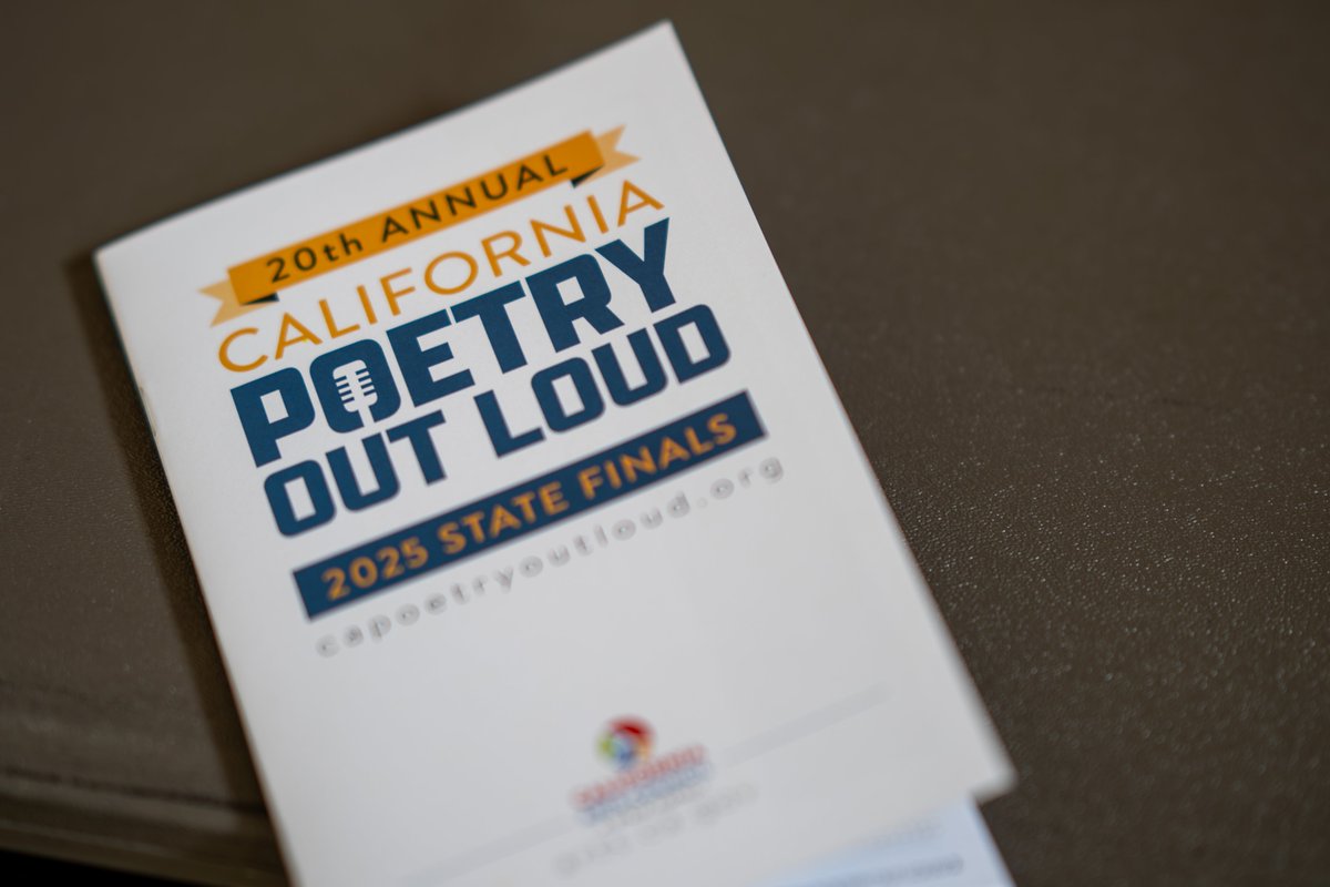 _artsccc's tweet photo. Photos by Luke Cheng of the “California Poetry Out Loud 2025 State Finals” competition @TheCityofSac!
Images:
1st: @CCCounty champion Olivia Buhler from @LasLomasHS
2nd: @CalArtsCouncil program
#POL2 @PoetryFound @NEAarts @CoCoSchools https://t.co/0eMp4dcwBn