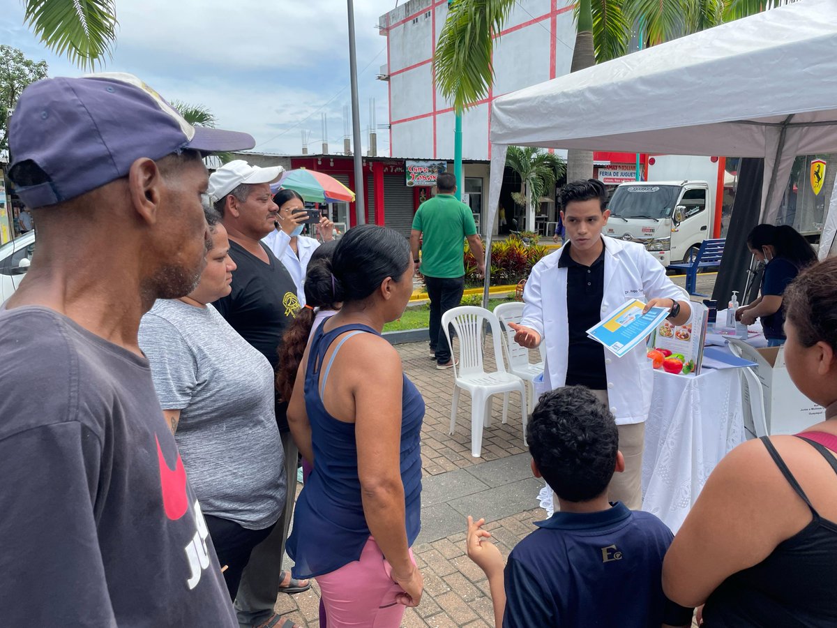 DPS_LosRios's tweet photo. #Puebloviejo | El Distrito de @Salud_Ec 12D02 participa en la Feria Ciudadana donde se brindaron las siguientes atenciones:
✅Medicina General
✅Odontología
✅Vacunación
✅Paquete priorizado de bienes y servicios
✅Promoción de la prevención del cáncer cérvico uterino https://t.co/o0gNegxLxm