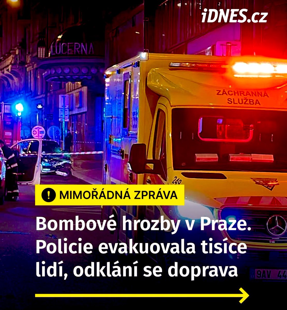 Bombendrohungen in der Prager Innenstadt. Polizei räumt am Abend Lucerna-Palast am Wenzelsplatz und Bahnhof Smichov. Mehrere Veranstaltungen werden abgebrochen, Tausende Menschen müssen Sperrzone verlassen, öffentlicher Verkehr wird umgeleitet.