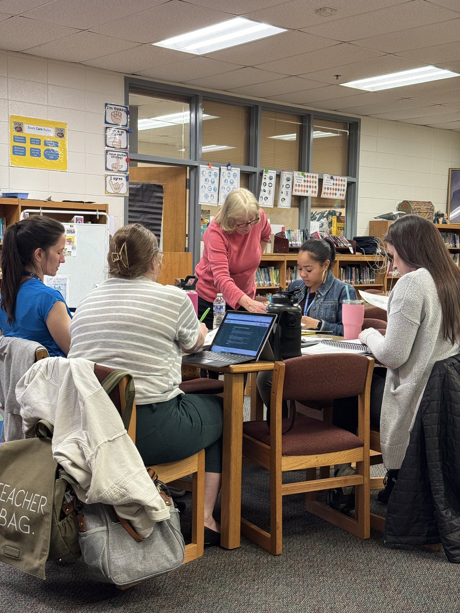 Carrie Burke tweet media