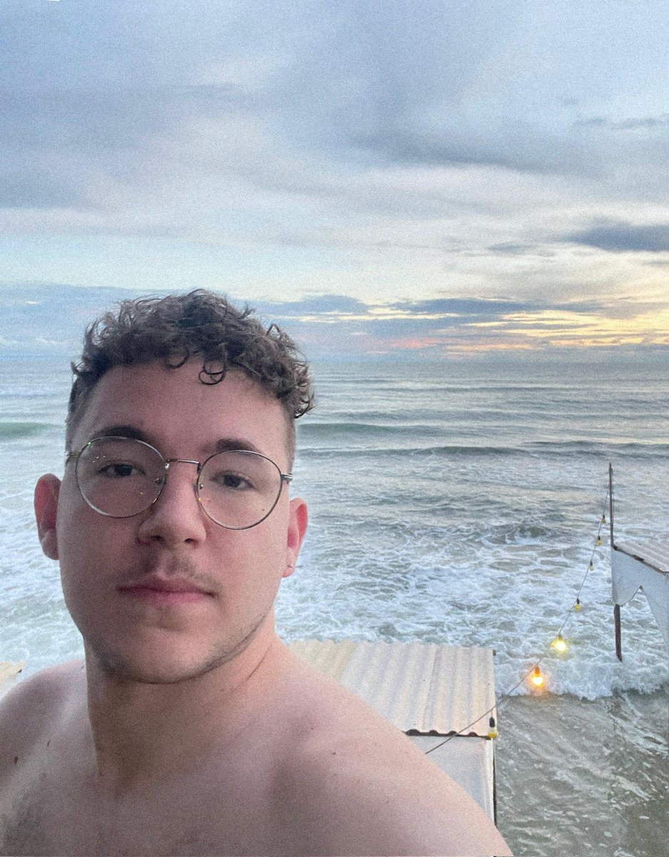 httpscassio's tweet image. fui à praia gostaram?