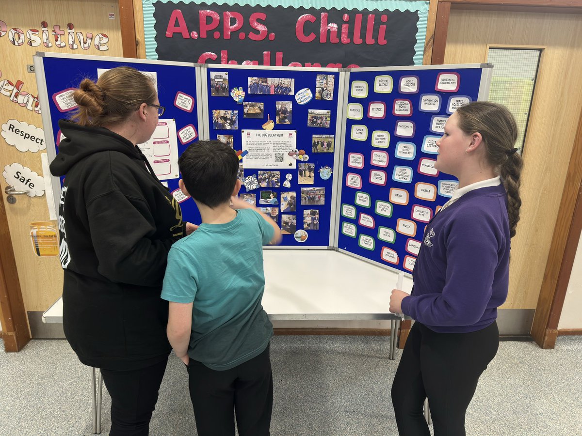 Mrs H Strachan tweet media