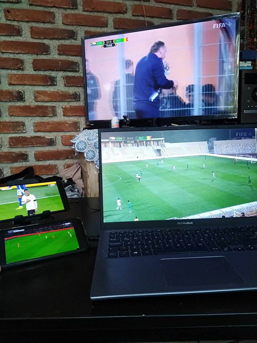 Christian__VC's tweet photo. ¡Benditas eliminatorias! (y también benditas pantallas y conexión a internet😅) https://t.co/OorWqwMs0o