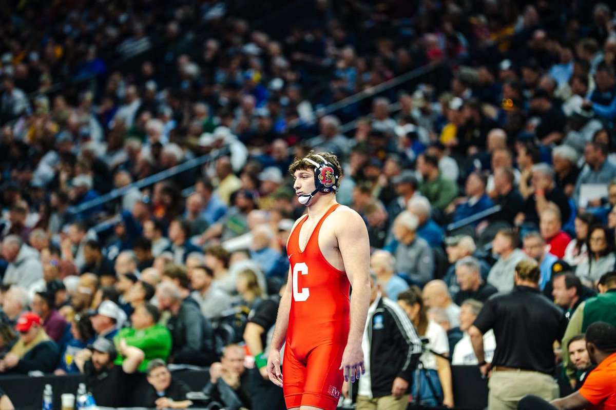 First round has wrapped up and we have all the first round match results, round of 16 matchups, and a running photo gallery of all the New Yorkers competing at the #NCAAwrestle Championships. 

Cornell with 4 in the R16 and currently sits in 8th!

grapplergold.com/blog/ncaa-cham…