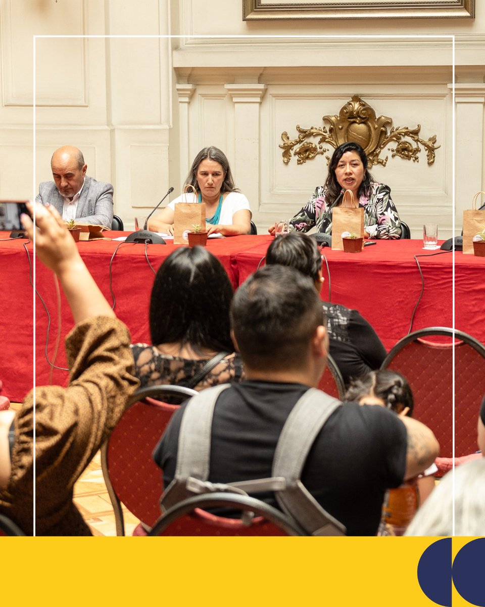 Junto a <a href="/FundacionFeman/">Fundación Feman</a> abrimos un espacio para conversar sobre el documental Aquí Nadie se rindió 
Participaron Mauricio Nilo, director del documental, Doris González, directora proyecto de vivienda social Barrio Maestranza y Catalina Justiniano, Secretaria ejecutiva <a href="/cndt_chile/">Consejo Nacional de Desarrollo Territorial</a>