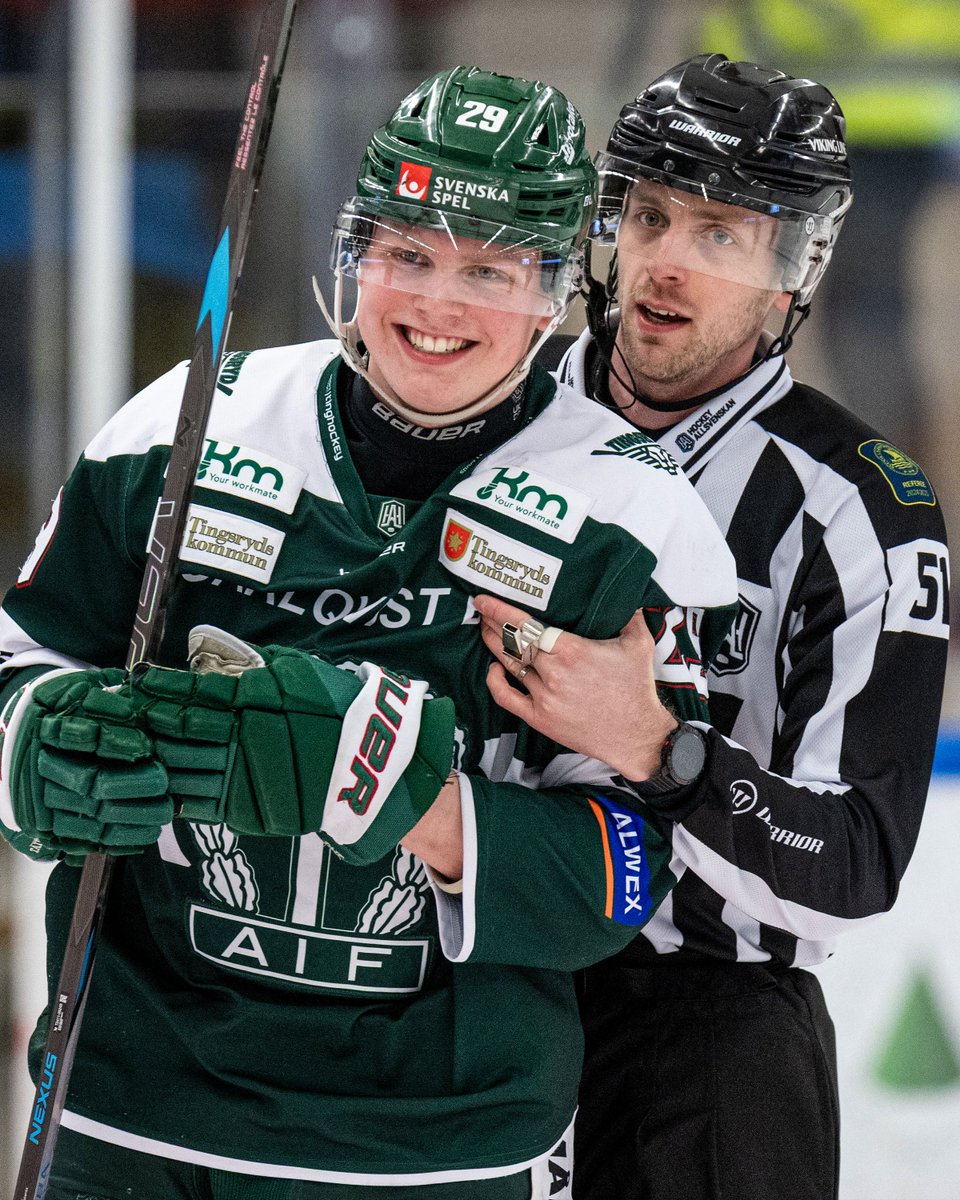 Matchboll.

#StolthetHjärtaTradition 💚🤍