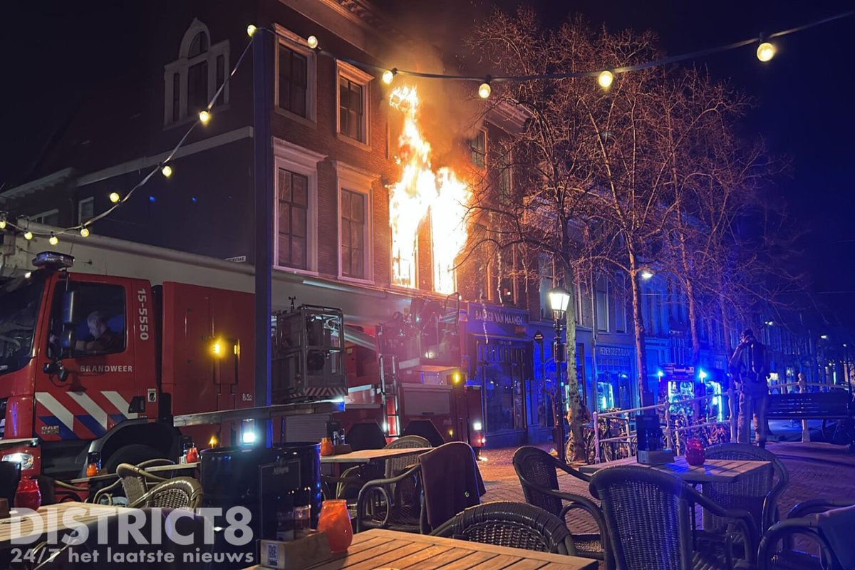 vrhbas's tweet image. Dinsdag 18 maart jl. werd het team ingezet bij een complexe afgeschermde brand in de binnenstad van Delft. Een langdurige inzet waarbij het team werd afgelost/ondersteund door het BBM-team van ZHZ #aansluitenensamenwerken #interregionalesamenwerking