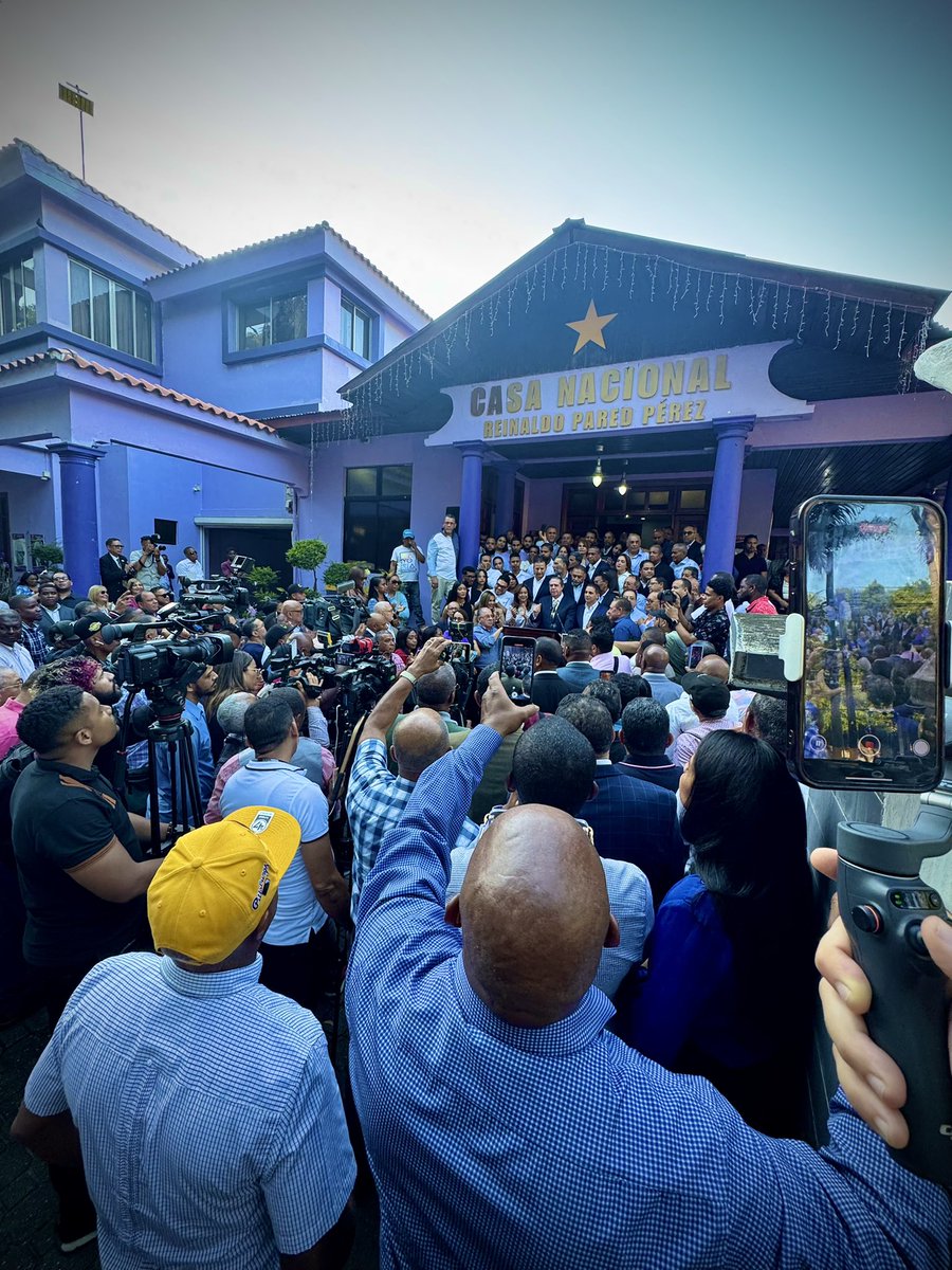 Hoy en República Dominicana #RenaceLaEsperanza con Francisco Javier García y el PLD. #FranciscoJavier 🤧