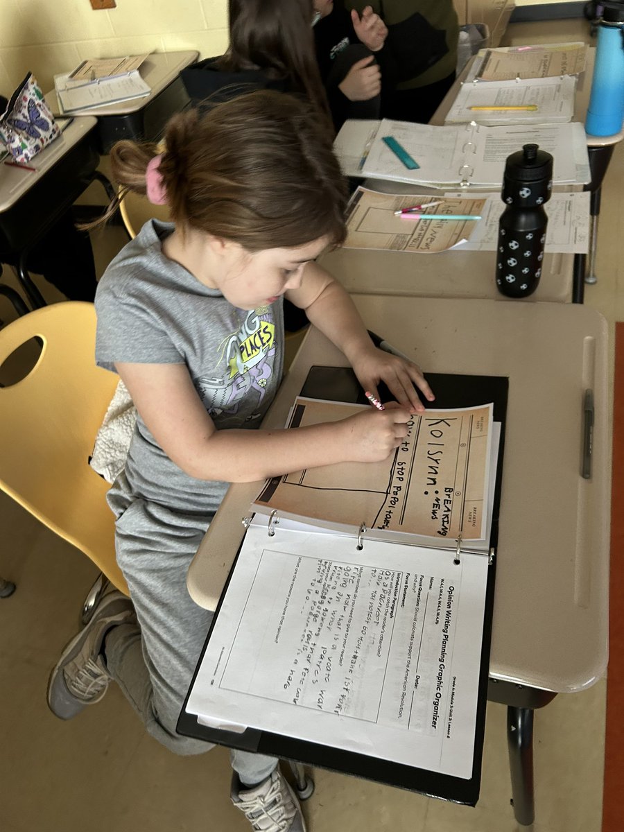 Mrs Mangoff (@teachthemmissm) on Twitter photo Making broadsides (newspapers) from the 1770’s to wrap up our American Revolution Unit! We love being creative and artistic in class! <a href="/Hamilton_LN/">Linden Elementary</a> Making broadsides (newspapers) from the 1770’s to wrap up our American Revolution Unit! We love being creative and artistic in class! <a href="/Hamilton_LN/">Linden Elementary</a>