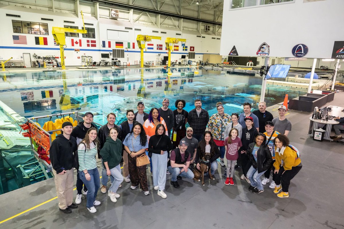 It was an honor to get to host the cast &amp; crew of <a href="/HamiltonMusical/">Hamilton</a> and show them the amazing things the men &amp; women of <a href="/NASA_Johnson/">NASA's Johnson Space Center</a> do every day!  So fun spending time with another team that reaches for the stars!!!✨