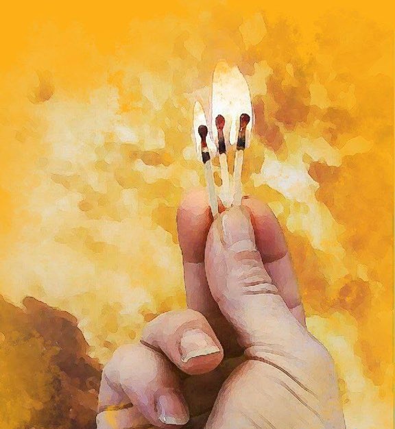 Ev gelê birûmet, çiqas astengî û zordarî hebe jî Newroza xwe pîroz dike. Ti hêz nikare li hemberî îradeya gel bisekine. Îcap bike laşê xwe dike agirê Newrozê jî û wek teyrê Sîmûrg xwe ji xwelîya xwe nû ve divejîne... 
#NewrozaAzadiyePirozBe