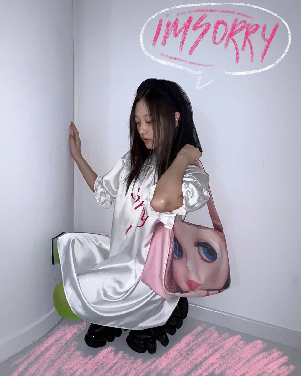 FranceHaerin's tweet photo. INSTAGRAM ┊ 250320

Haerin a posté sur Instagram 

#HAERIN #해린 #뉴진스 #NewJeans #NJZ #엔제이지 • 🧚🏻‍♀️ https://t.co/2tGXOtqw9o