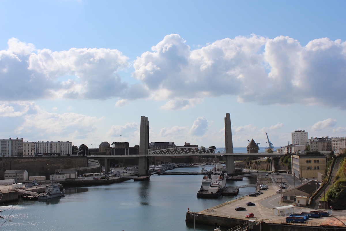 Les socialistes du Finistère (@fede_ps29) on Twitter photo À #Brest, la gauche se construit par les actes, pas sur des postures rappellent <a href="/FCuillandre/">François Cuillandre</a>, <a href="/TristanFoveau/">Tristan Foveau</a> et <a href="/yguevel/">Yann Guevel</a>
Lire le communiqué 👇
ps29.org/communiques/a-… À #Brest, la gauche se construit par les actes, pas sur des postures rappellent <a href="/FCuillandre/">François Cuillandre</a>, <a href="/TristanFoveau/">Tristan Foveau</a> et <a href="/yguevel/">Yann Guevel</a>
Lire le communiqué 👇
ps29.org/communiques/a-…