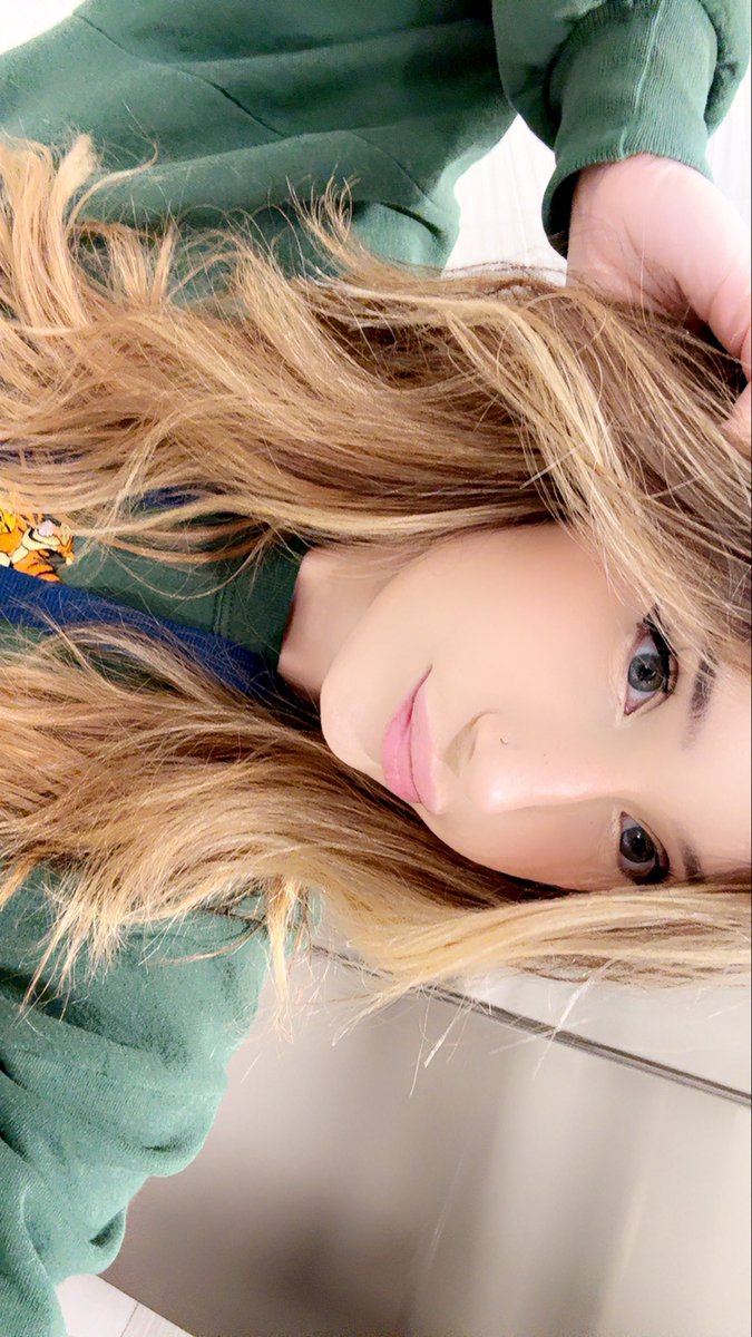 dumbgrlkate's tweet photo. hii https://t.co/0QslHhODlZ