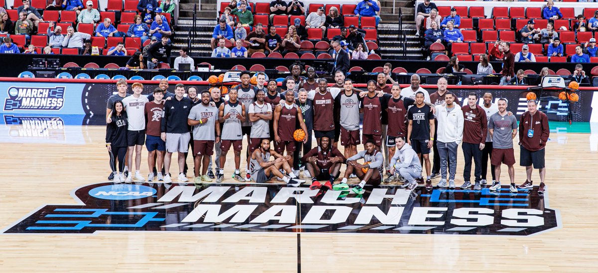 HailStateMBK's tweet photo. A group of Dawgs in March 

#HailState🐶 https://t.co/ar3uF2GTck