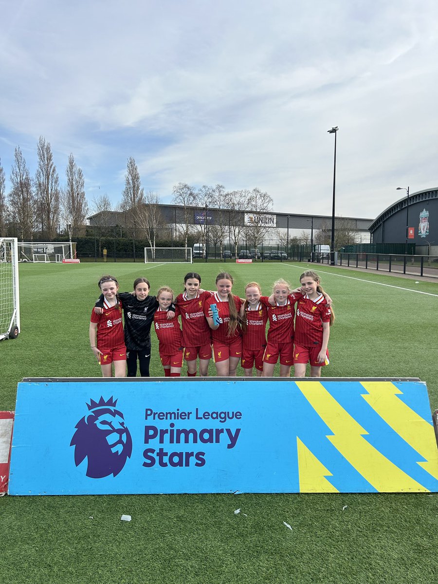 EnglishMartyrs's tweet photo. Thanks @LFCFoundation for an amazing day. Such high quality football and delighted to have made the finals. 🙌❤️ ☀️so proud of the girls. 💪 https://t.co/nJBXhgvecs