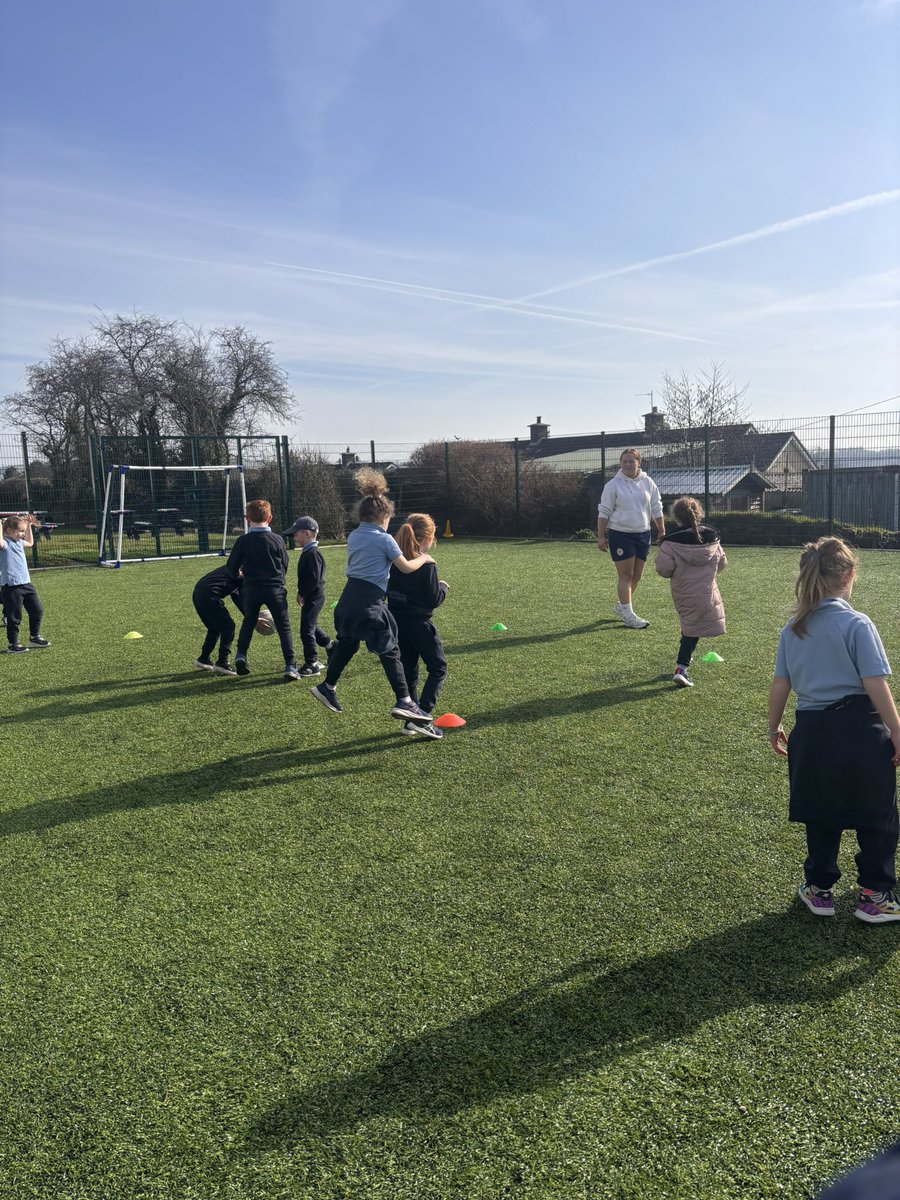 Anais Curran (@anais_curran) on Twitter photo Kiltealy & Ballindaggin NS having some fun in the sun today😎
Lots of work on our football & hurling skills throughout the day🤩
<a href="/wexgaacoaching/">Wexford GAA Coaching & Games</a> <a href="/OfficialDufRov/">Official Duffry Rovers GAA & Camogie Club</a> Kiltealy & Ballindaggin NS having some fun in the sun today😎
Lots of work on our football & hurling skills throughout the day🤩
<a href="/wexgaacoaching/">Wexford GAA Coaching & Games</a> <a href="/OfficialDufRov/">Official Duffry Rovers GAA & Camogie Club</a>