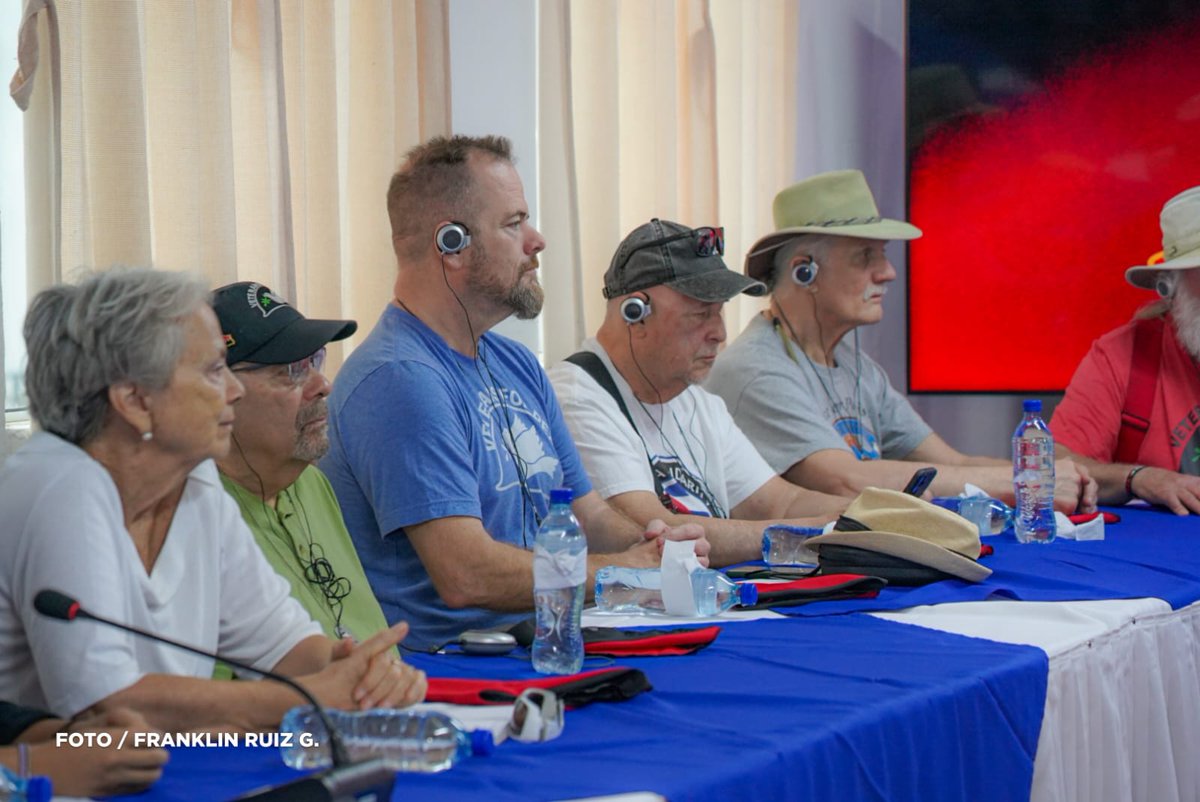 🚨El Consejo Nacional de la Juventud Sandinista 19 de Julio (JS19J) sostiene un importante encuentro con la Delegación de Veteranos por la Paz de Estados Unidos. ¡Construyendo puentes por un futuro de paz y diálogo! 🌍✌️ #Paz #Juventud
#PLOMO19
