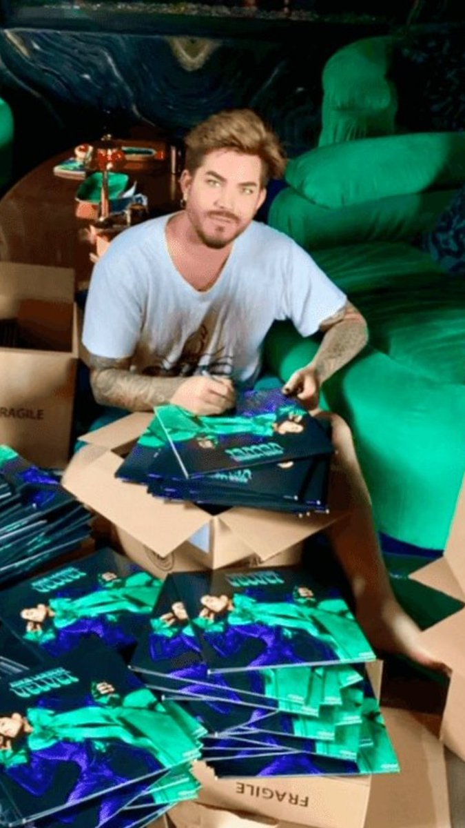 dianik_bg's tweet photo. Happy 5th Birthday #Velvet 💚💙💚💙💚💙💚
@AdamLambert's fantastic album 💿🙌👏🎶
#Velvet · #Superpower · #StrangerYouAre · #Loverboy · #Roses · #CloserToYou · #Overglow · #CominInHot · #OnTheMoon · #AdamLambert https://t.co/loRqMv4SvV