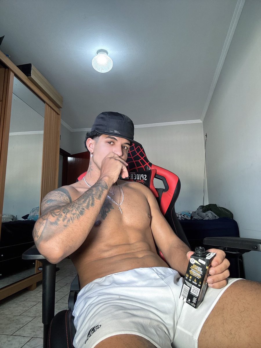 Boa tarde meus bbs 😏

Parceria é só chamar na DM