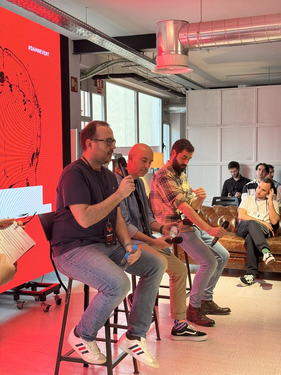 omixam's tweet photo. Mesa redonda en el Damn! con 3 cracks y 3 marcas top Amazon, Atresmedia y Cabify #damnevent https://t.co/GjDiIyeX43