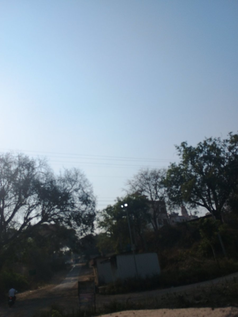 adeshmtv's tweet image. @PMOIndia #Highmasts drectly connectd with live powr wires,remain ON 24*7 Bijlee bachao desh bachao just slogan,unfollowd by @CMOMaharashtra in #Pune villages,huge powr wastage,no source 2 control powr supply,No ON Off switches,daylight pwr wastage,lakhs of light poles #Highmasts