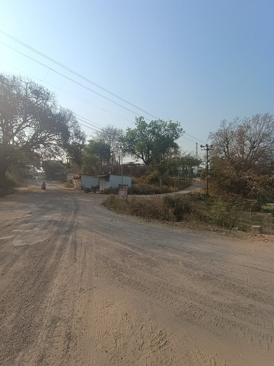 adeshmtv's tweet image. @PMOIndia #Highmasts drectly connectd with live powr wires,remain ON 24*7 Bijlee bachao desh bachao just slogan,unfollowd by @CMOMaharashtra in #Pune villages,huge powr wastage,no source 2 control powr supply,No ON Off switches,daylight pwr wastage,lakhs of light poles #Highmasts