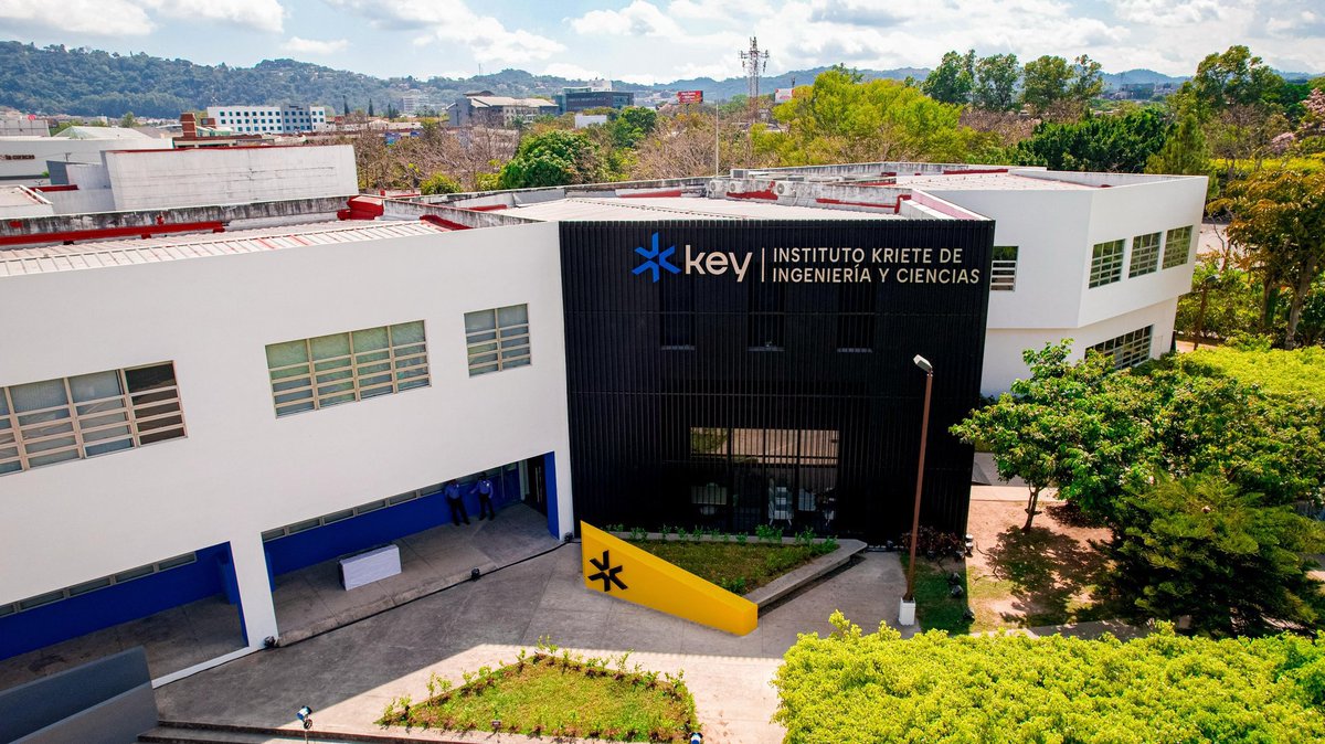 EnLaBrechaSV's tweet photo. Ayer se inauguró el #KeyInstitute, y el presidente @nayibbukele estuvo presente en la ceremonia.

El @Keyinstitutesv es una escuela especializada en ingenierías y ciencias, que brindará facilidades para el futuro de los jóvenes salvadoreños. 

#ElSalvador https://t.co/a6Dsx0fJCs