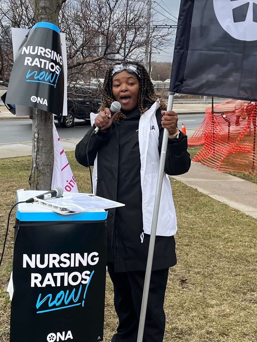 ✊🏿 Proud to support @OntarioNurses as they fight for #BetterStaffingRatios and #BetterPatientCare.
📢 Fantastic rally today at St. Joseph's Health Centre in Toronto just one of many local actions across #ONPoli today. 
‼️ "Just in time" staffing doesn't work - especially in
