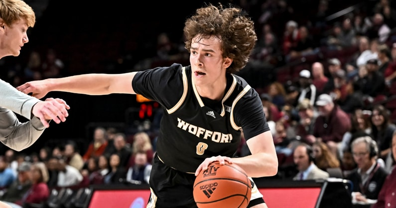 KSRonX's tweet photo. Jackson Sivills was supposed to play in the Sweet 16. Then Covid robbed the Kentucky native of his chance to play at Rupp Arena. He's getting another shot today. 

https://t.co/VC8YqRUcn2 https://t.co/yU11RfnrFK