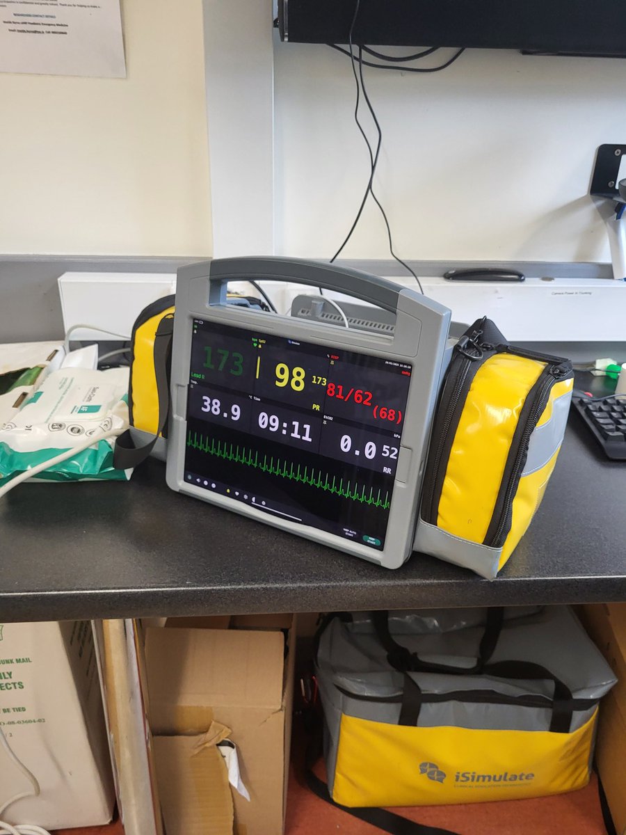 ShazCassidy's tweet photo. Paediatric IPE Sepsis sim carried out with a focus on #PEWS #ABCDASSESSMENT #ISBAR #Sepsis6 well done to all involved with timely initial emergency management utilising the sepsis6 pathway, excellent communication, signposting of concerns and clarification of management 👏 🩺🫁 https://t.co/sBy1QlUHJ2