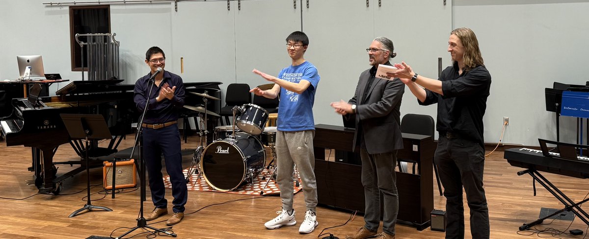 On March 8, students from the Honors Music Program presented their annual Jazz Showcase. Interested in joining HMP next year? Sign up for the May 3 Open House! forms.gle/YaQ721gjNxycik…