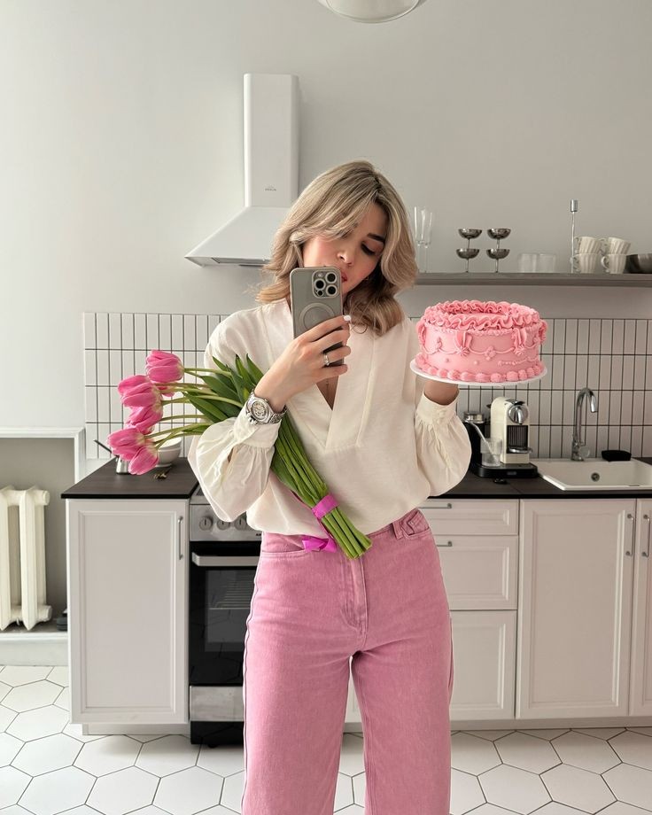 shewearprada's tweet photo. Good day ⛅🌸☕🍰🩰 https://t.co/AeY6Lw4b8R