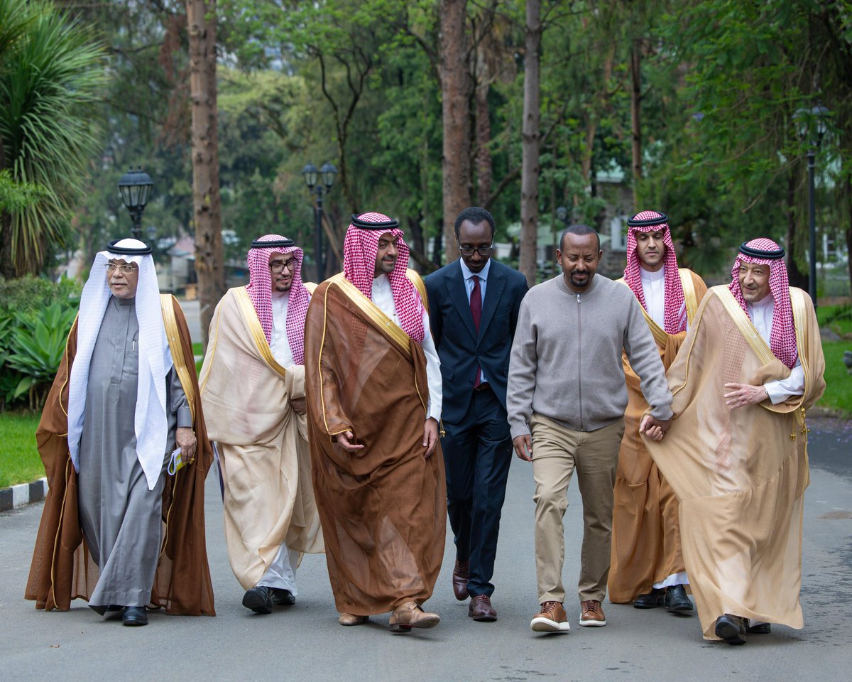 ethiopiansone's tweet image. 🚨#Eritrea's geopolitical strategy has proven to be both #old and #predictable.

#Recently, Eritrea approached Saudi Arabia, seeking #protection under the pretext of a port deal in case the Ethiopian military advances towards #Assab.

However, the very #next_day, the entire staff