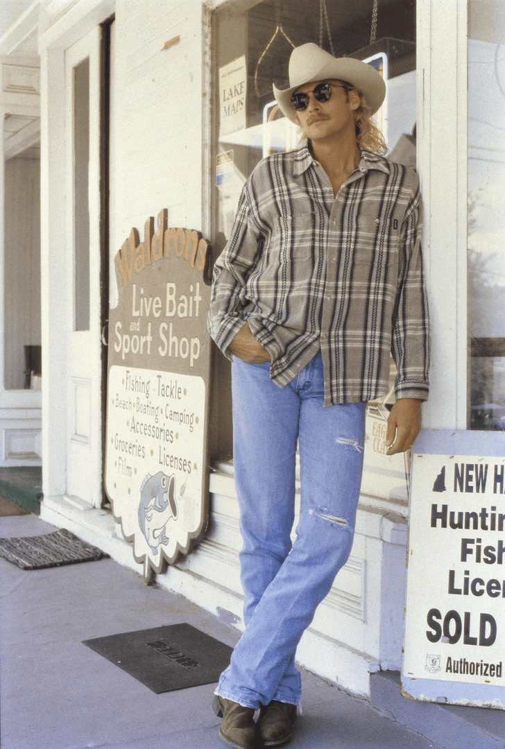 OfficialJackson's tweet image. Who else is ready to go fishin&apos;? #FirstDayOfSpring #ThrowbackThursday