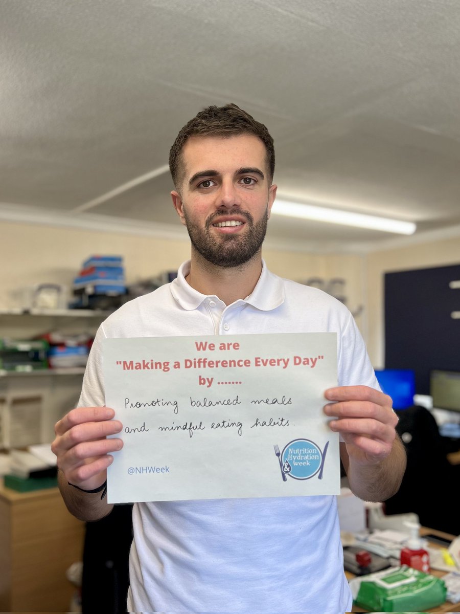 Day 3 #nutritionandhydrationweek
Our colleagues presenting pledge cards as part of a committed health care team that aims to promote better nutrition and hydration in the community. #nhweek2025