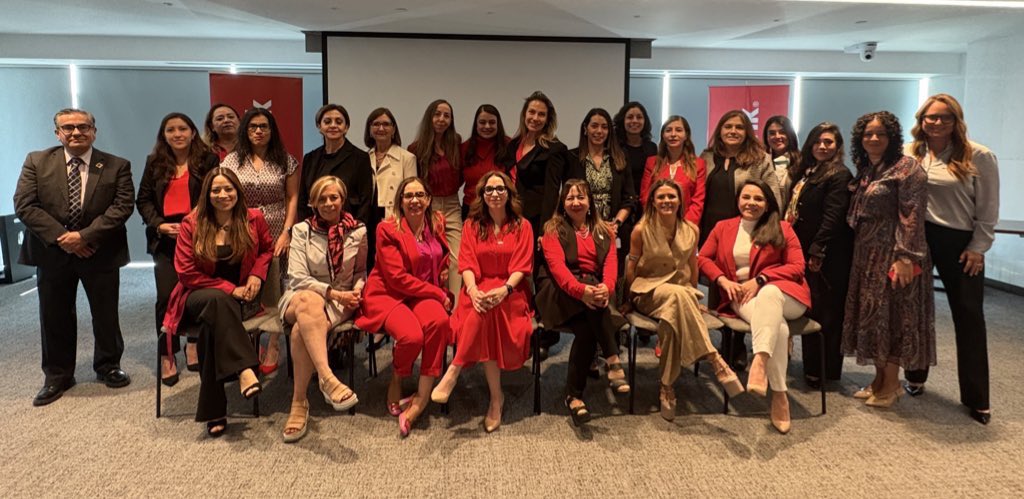 muliv_oficial's tweet photo. 🟣 “Muchas gracias a nuestros anfitriones de @ScotiabankMX y a Olivia Segura, KPMG Partner Advisory por su ponencia sobre "Mujeres de Alta Dirección en México y Centroamérica".

🔗 https://t.co/cxDE5TBDRz…

#MesdelaMujer #8M https://t.co/gm1Y5tNlMd