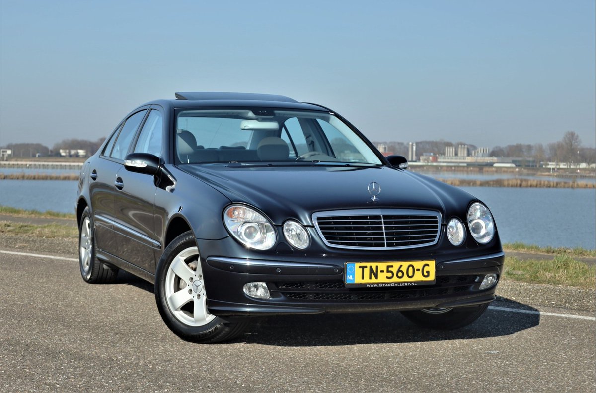 thestargallery's tweet photo. Nu online; waanzinnig mooie fiscaal vriendelijke Mercedes E320 met slechts 102000km en fijne extra's! #Mercedes #W211 #E320 #Avantgarde #V6 #M112 #224pk #vlot #comfortabel #topkleur #topconditie #compleet #youngtimer #historie #liefhebbergezocht https://t.co/DOdN6oqYg0 https://t.co/6WwzFaTllZ