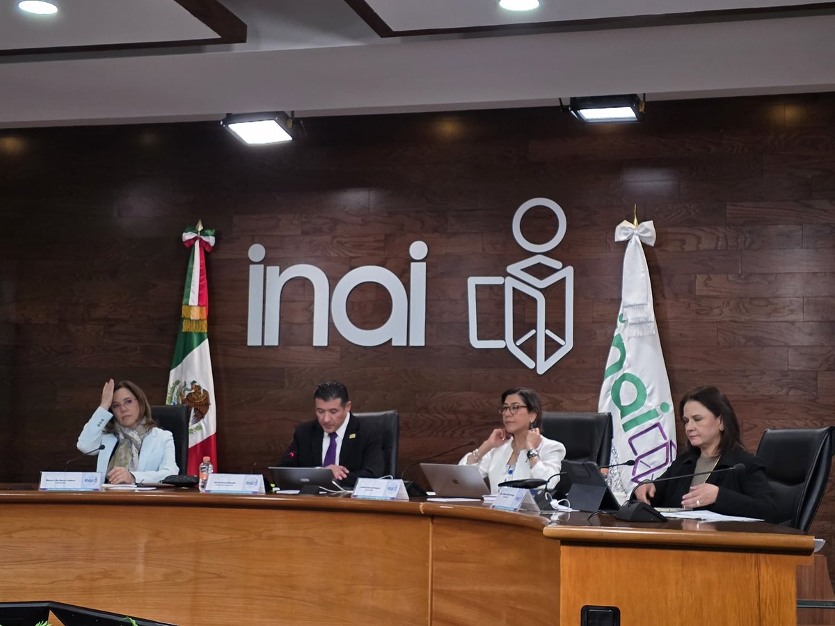 El Pleno del INAI decretamos un receso para retomar la sesión aproximadamente a las 13:30 hrs. Esto, con la finalidad de que el nuevo Acuerdo que se está realizando esté enmarcado en la legalidad.

La Comisionada <a href="/JosefinaRomanV/">Josefina Román V.</a> lo está elaborando en base  a lo acordado anoche y