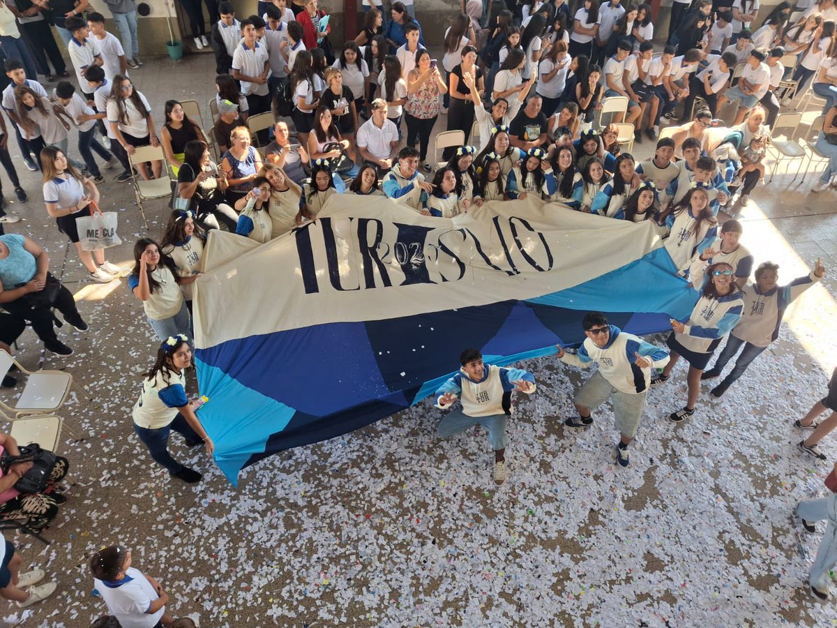 antitoo124's tweet photo. nada mejor que compartir estos momentos con ustedes, los llevo a cada uno en mi corazón.
los amo 💙#promo25 https://t.co/hx0P201B8P
