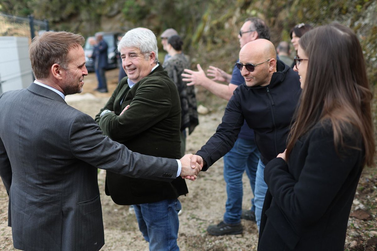 Avec la fibre et le New Deal Mobile, la Corse se positionne à la pointe de l’innovation numérique !

Heureux et fier d’avoir inauguré un nouveau pylône mobile 4G à Marignana et un nœud de raccordement optique à Evisa : de nouvelles avancées au service de l’accès au numérique dans