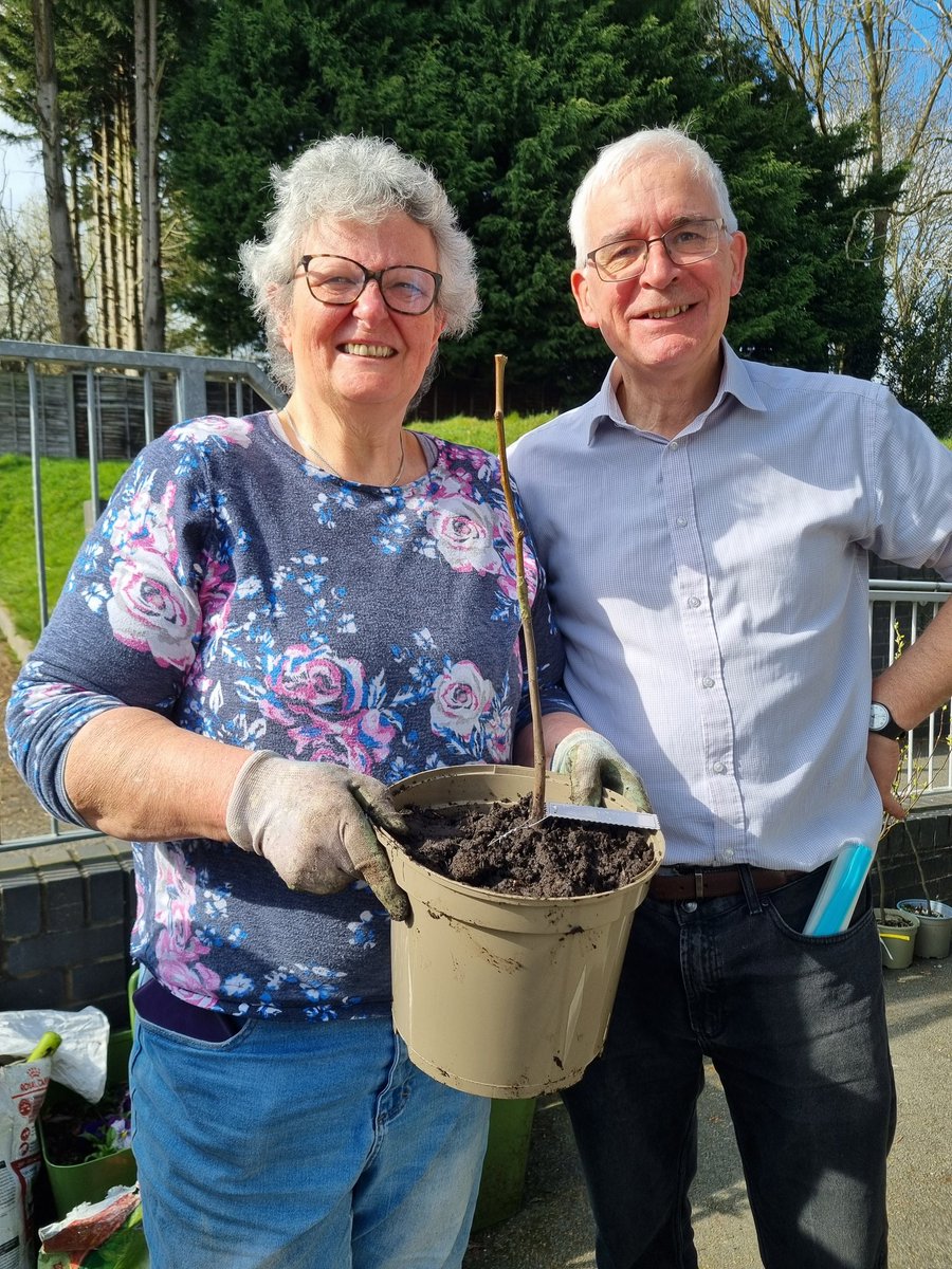 Fruit & Nut Village (@fruitnutvillage) on Twitter photo We've been #FruitTreeGrafting today at #ChristChurch #SellyPark. 40 more fruit trees for the local area... <a href="/TNLComFund/">The National Lottery Community Fund</a> We've been #FruitTreeGrafting today at #ChristChurch #SellyPark. 40 more fruit trees for the local area... <a href="/TNLComFund/">The National Lottery Community Fund</a>