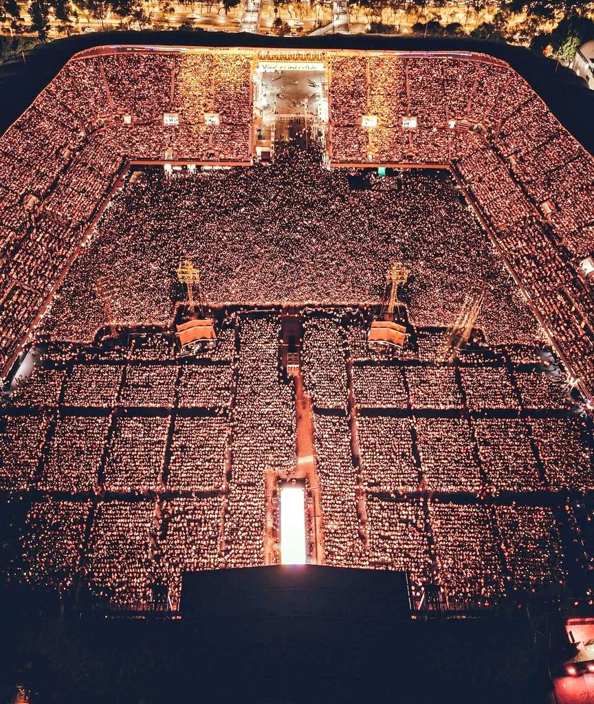 Fiiko's tweet image. Puedes criticarla, puede no gustarte ella o su música, pero la leyenda latina viviente que es debe ser reconocida y respetada. LLENÓ 7 DE ESTOS, REPITO, 7 DE ESTOS, ALGO HISTÓRICO JAMAS HECHO POR NINGÚN OTRO ARTISTA. 
BRAVISIMAAAAA REINA ♥️🧎🏻‍♂️@shakira