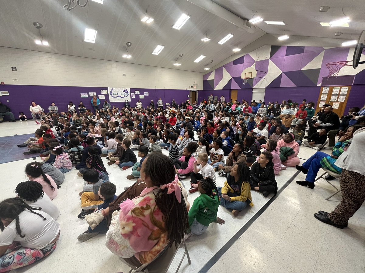 Lesley Cook (@mscookkc) on Twitter photo What a great experience we had this afternoon to have an author visit us today at <a href="/HMC1_Dobbs/">DobbsDolphinsHMC1</a>!! Author Izzy B and Illustrator Ben Askew were hit with some thoughtful questions about writing and illustration by our students and they definitely left us laughing! <a href="/HMC1Proud/">Hickman Mills C-1 School District</a> What a great experience we had this afternoon to have an author visit us today at <a href="/HMC1_Dobbs/">DobbsDolphinsHMC1</a>!! Author Izzy B and Illustrator Ben Askew were hit with some thoughtful questions about writing and illustration by our students and they definitely left us laughing! <a href="/HMC1Proud/">Hickman Mills C-1 School District</a>